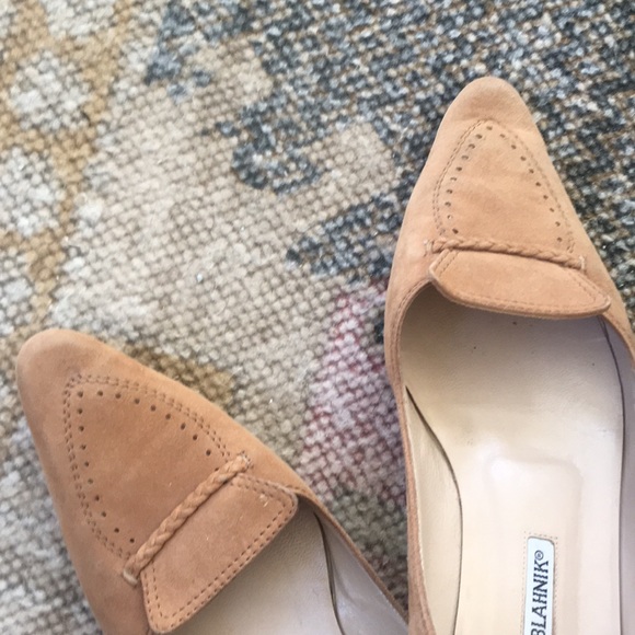 Manolo Blahnik Tan Suede Flats 37.5 - Picture 4 of 7